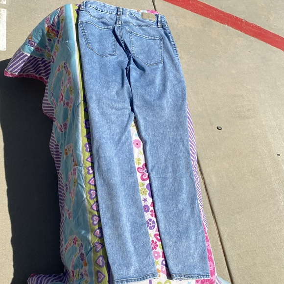 Dollhouse Women Blue Jeans Denim Size 9/10 Skinny Legs 29x29 - Picture 4 of 4